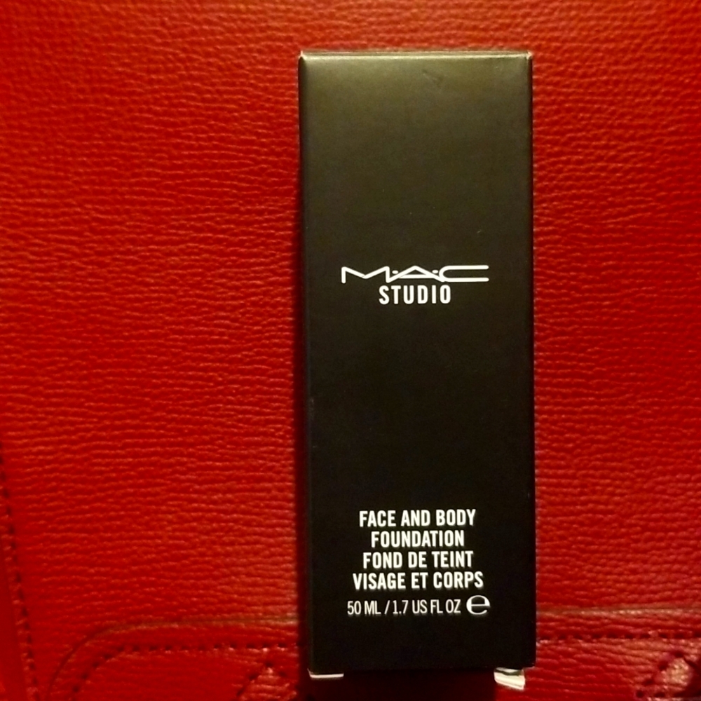 MAC STUDIO Cosmetics Face and Body Foundation C6